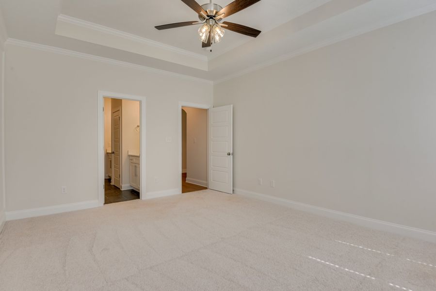 Spacious, unfurnished interior of a new home in The Sanctuary, Aiken (Image 24).