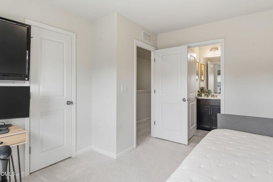 2475 Tonoloway Drive-43