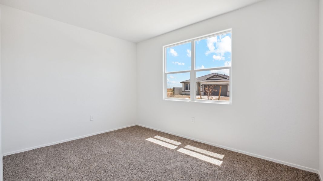 Spacious, unfurnished interior of a new home in Anthem at Merrill Ranch, Florence (Image 27).