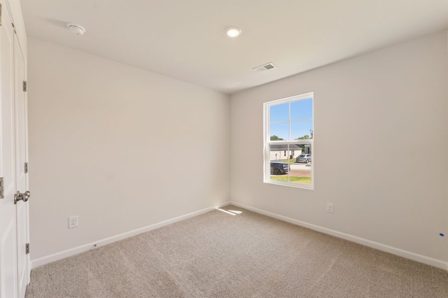 Spacious, unfurnished interior of a new home in Evergreen, Spartanburg (Image 15). Spacious, unfurnished interior of a new home in Evergreen, Spartanburg (Image 15).