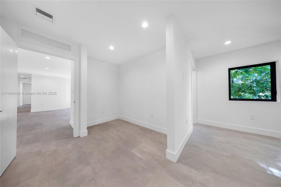 Spacious, unfurnished interior of a new home in , Miami (Image 29).