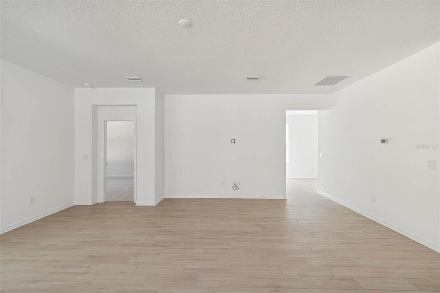 Spacious, unfurnished interior of a new home in Cascades at Southern Hills, Brooksville (Image 40).