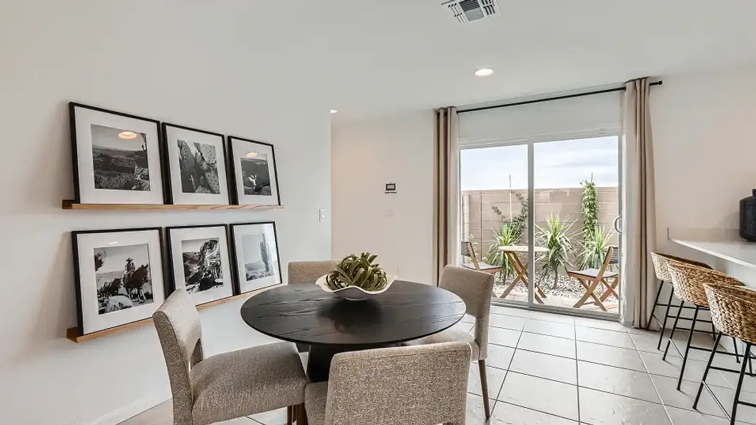 2566 Lily Dining 1of2 F1 2566 Lily Dining 1of2 F1