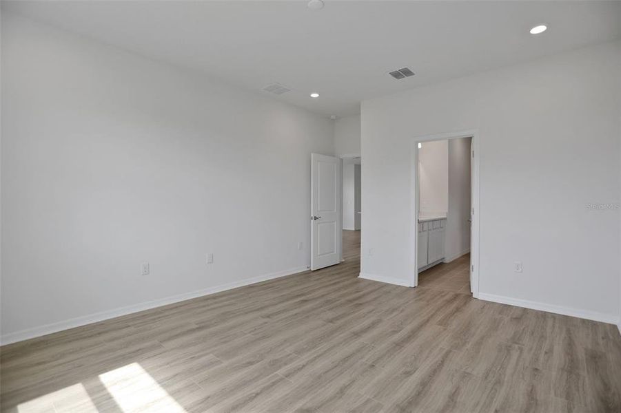 Spacious, unfurnished interior of a new home in Seaire, Parrish (Image 25).