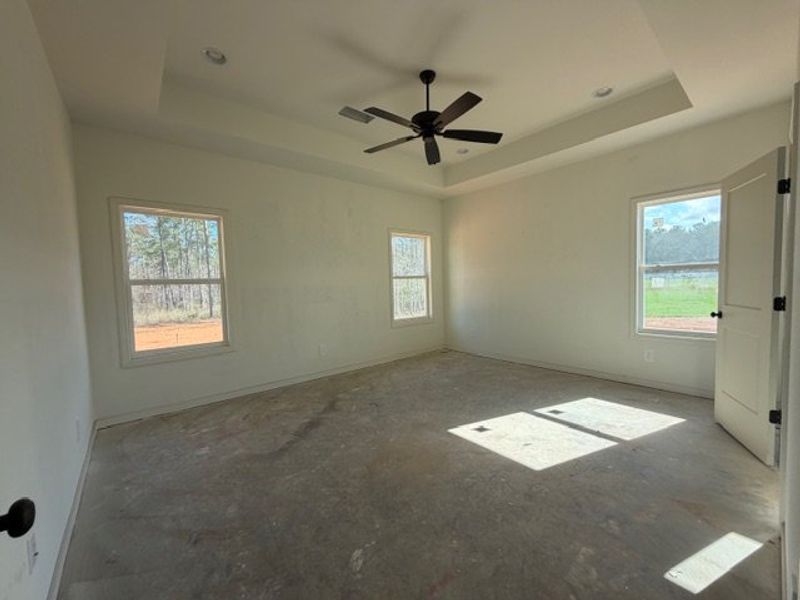 Image 15 of a home in Oakview.