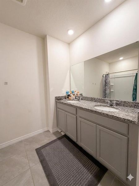 Furnished interior view inside a new home in , Kissimmee (Image 18).