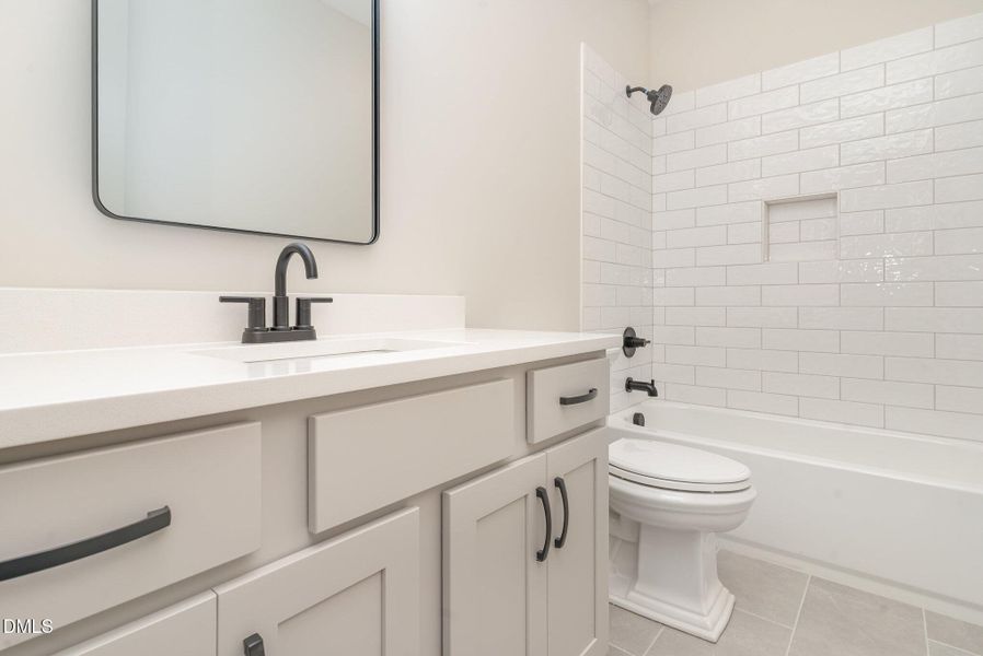 035_wag01823-edit_705