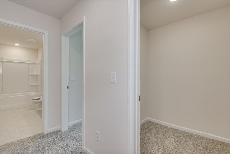 Spacious, unfurnished interior of a new home in Heritage Bay, Sumter (Image 44). Spacious, unfurnished interior of a new home in Heritage Bay, Sumter (Image 44).