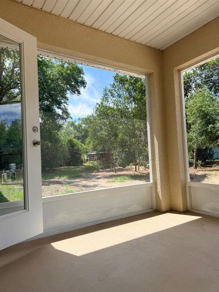 Exterior details and patio area of a home in , Dunnellon (Image 32). Exterior details and patio area of a home in , Dunnellon (Image 32).