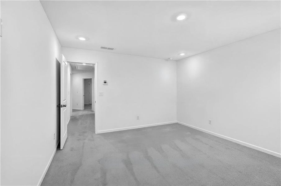 Spacious, unfurnished interior of a new home in Timber Ridge, Douglasville (Image 33). Spacious, unfurnished interior of a new home in Timber Ridge, Douglasville (Image 33).