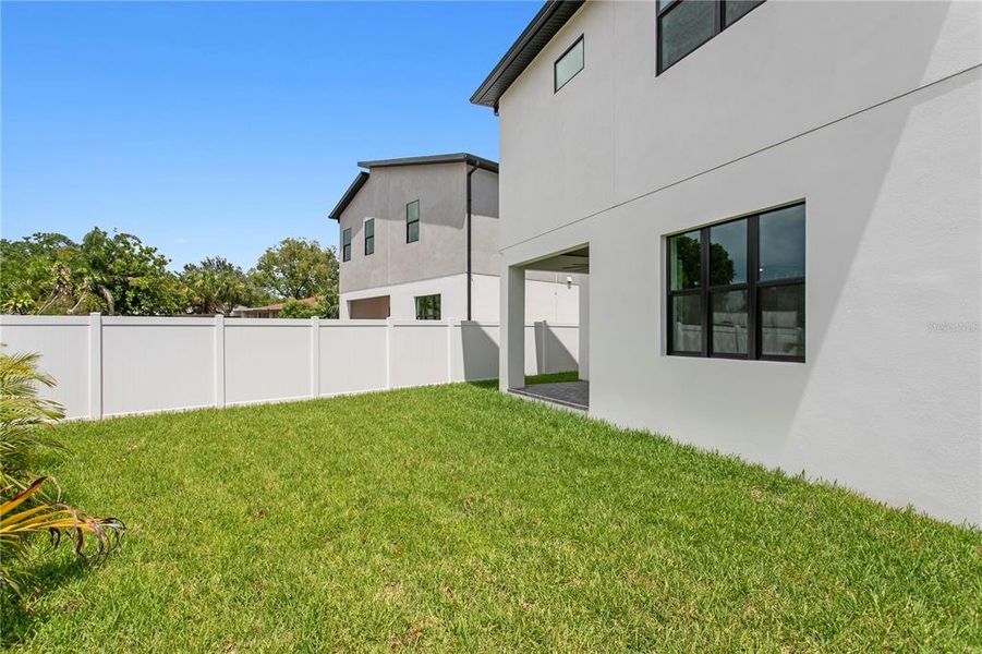 Exterior details and patio area of a home in , Tampa (Image 29).