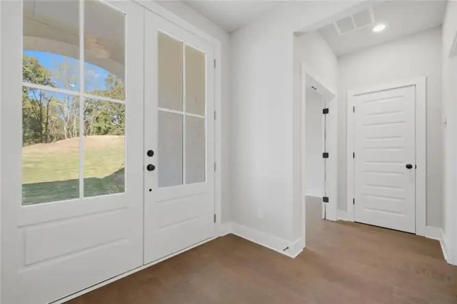 Spacious, unfurnished interior of a new home in , Gainesville (Image 48). Spacious, unfurnished interior of a new home in , Gainesville (Image 48).