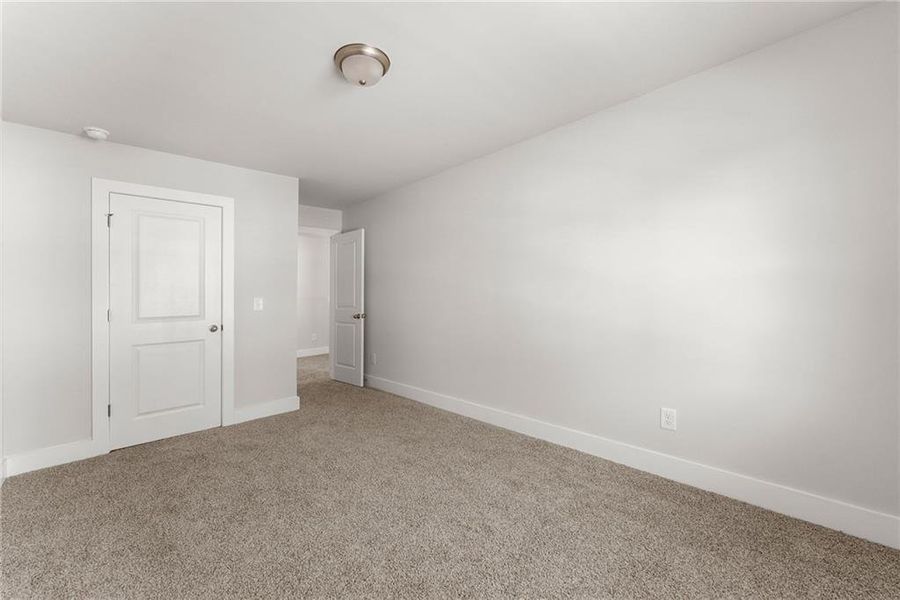 Spacious, unfurnished interior of a new home in , Dawsonville (Image 24).