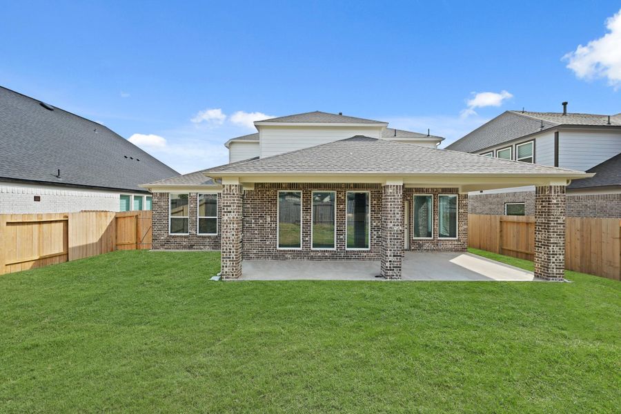 Exterior details and patio area of a home in Barton Creek Ranch, Conroe (Image 20). Exterior details and patio area of a home in Barton Creek Ranch, Conroe (Image 20).