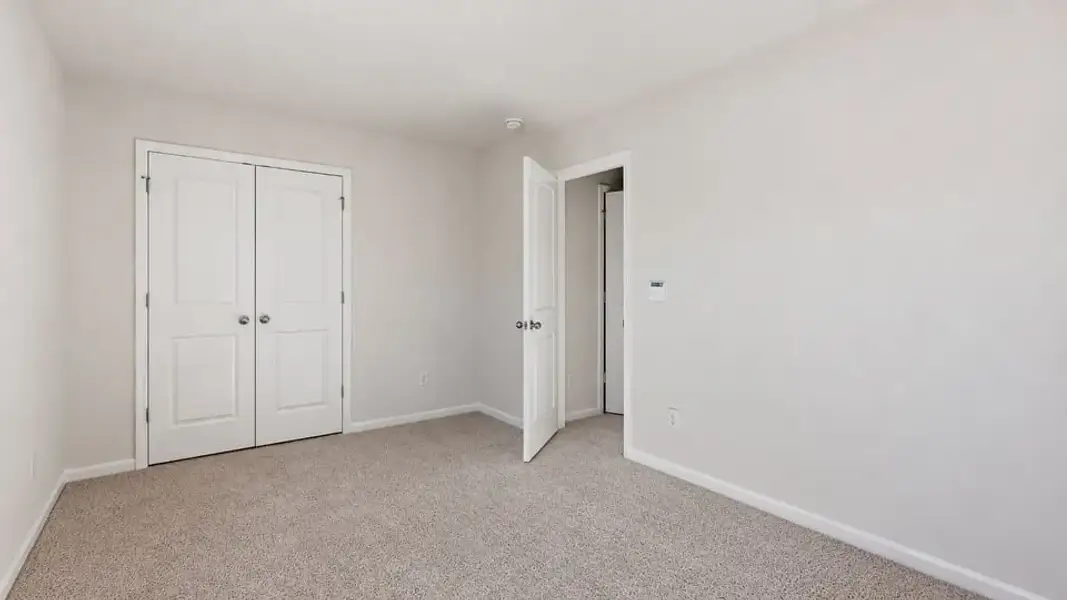 Spacious, unfurnished interior of a new home in Cedar Gap, Fountain Inn (Image 22).