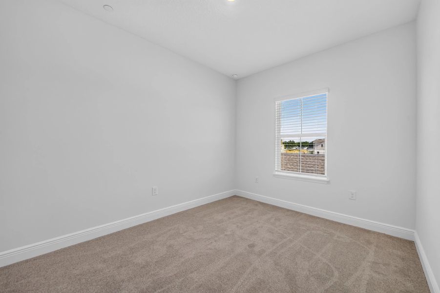 Spacious, unfurnished interior of a new home in Lake Cawood Cove, Windermere (Image 14). Spacious, unfurnished interior of a new home in Lake Cawood Cove, Windermere (Image 14).