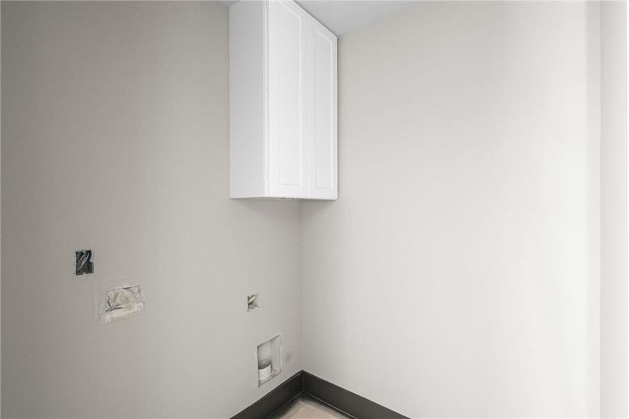 Spacious, unfurnished interior of a new home in , Ellijay (Image 18).