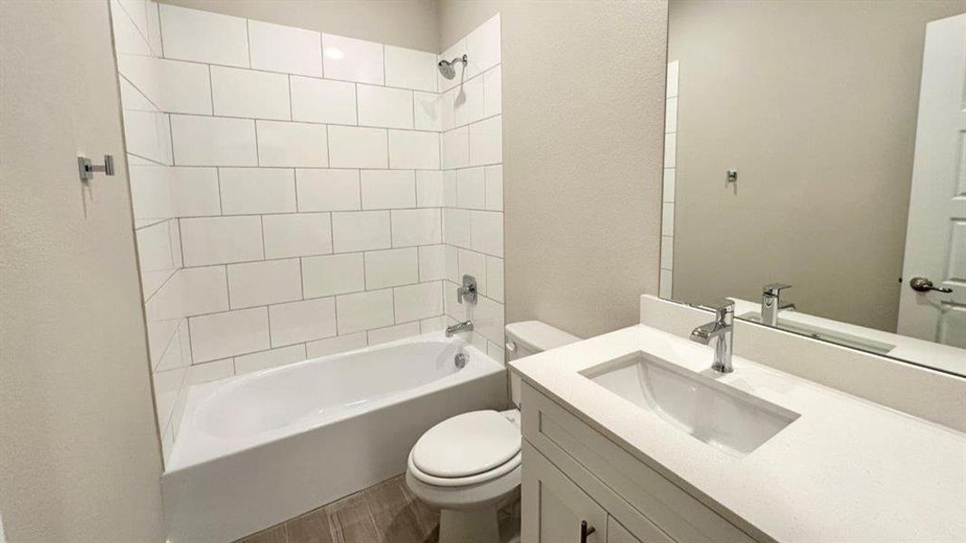 Furnished interior view inside a new home in Rock Creek Ranch, Fort Worth (Image 4). Furnished interior view inside a new home in Rock Creek Ranch, Fort Worth (Image 4).