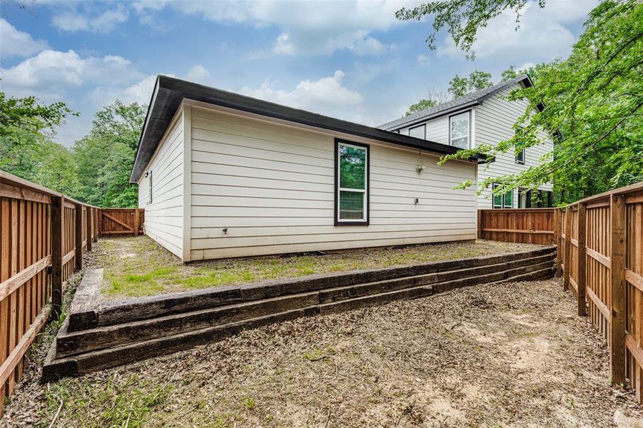 Exterior details and patio area of a home in , Mabank (Image 20).