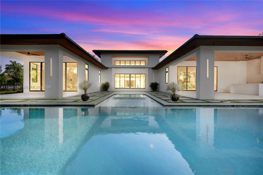 Twilight Rear Structure