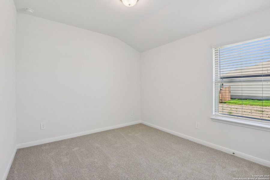 Spacious, unfurnished interior of a new home in Catalina, Converse (Image 25).