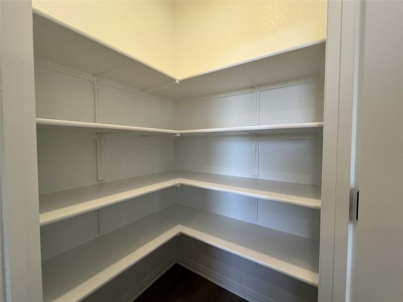 Spacious, unfurnished interior of a new home in Rolling Glen, Hutto (Image 22). Spacious, unfurnished interior of a new home in Rolling Glen, Hutto (Image 22).