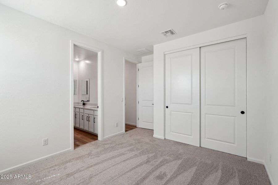 24-web-or-mls-W Cheryl Dr-1405-024