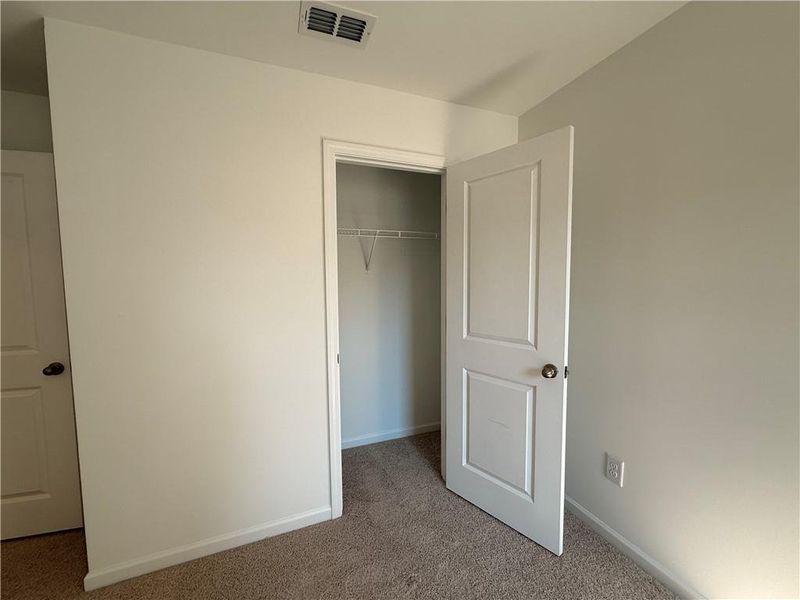 Spacious, unfurnished interior of a new home in Laurelwood, Douglasville (Image 20).