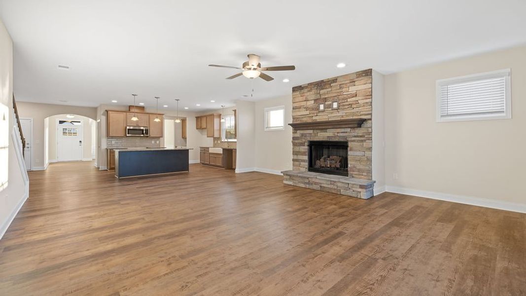 Spacious, unfurnished interior of a new home in Bentley Manor, Greer (Image 26).