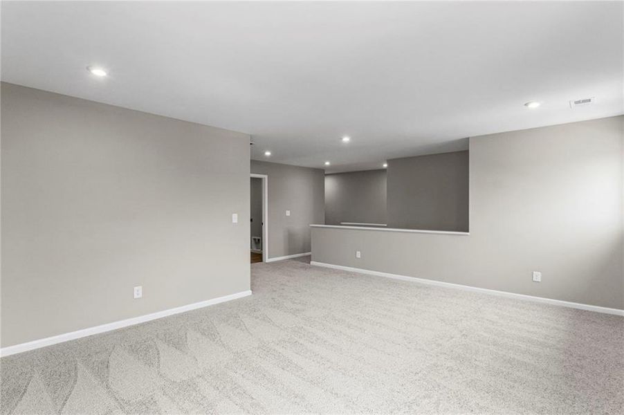 Spacious, unfurnished interior of a new home in Sage Woods, Dallas (Image 25).