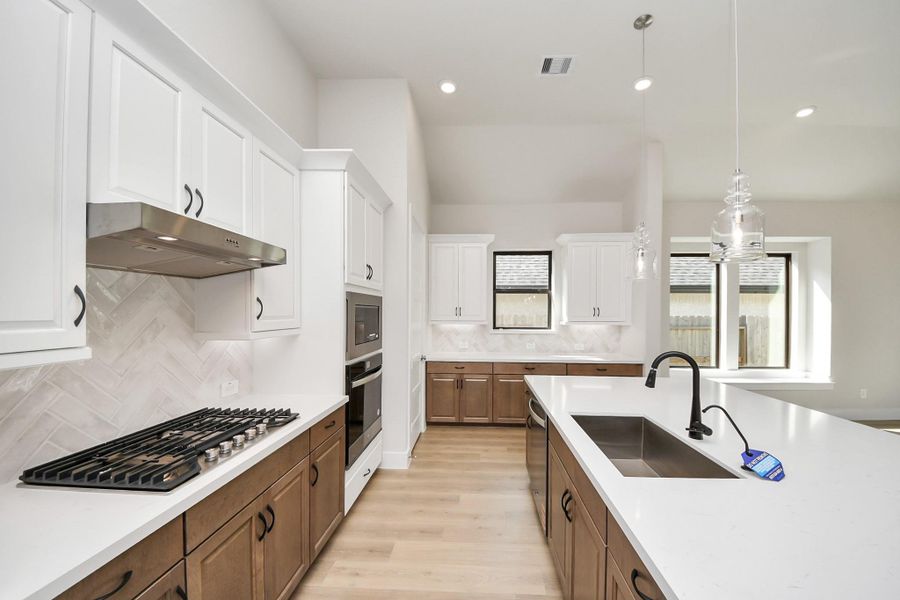 Representative model home photos shown for illustrative purposes only. Actual home, features, and finishes may vary. Home is currently under construction.