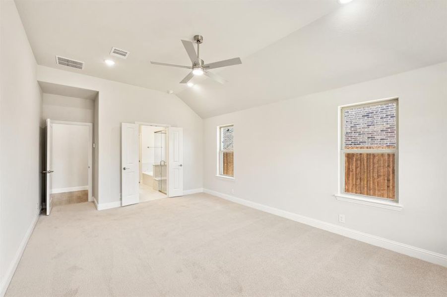 Spacious, unfurnished interior of a new home in Addison Hills, Cedar Hill (Image 34).
