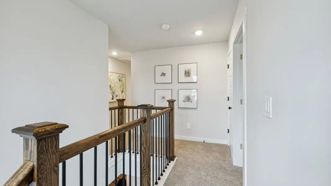 Spacious, unfurnished interior of a new home in Walnut Ridge, Lebanon (Image 21).