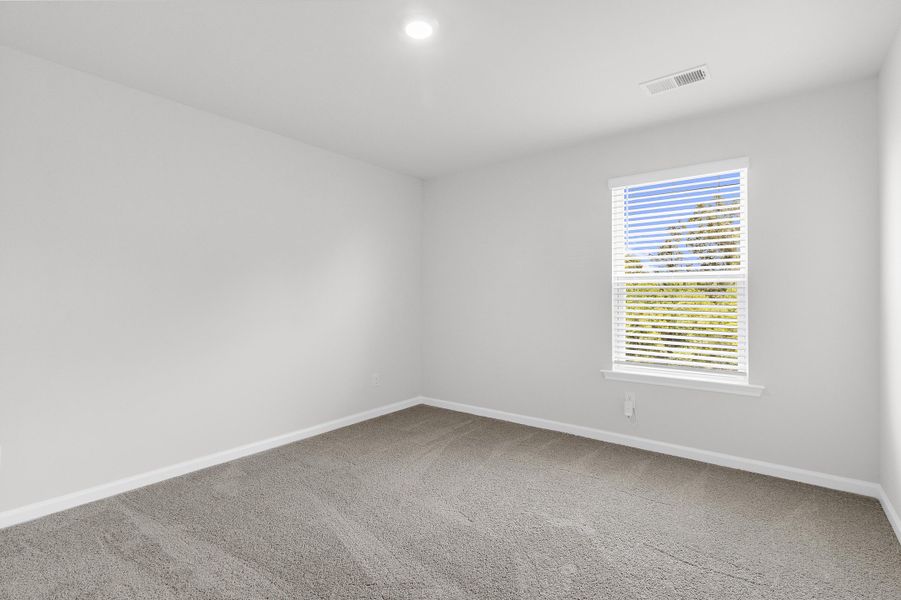 Spacious, unfurnished interior of a new home in Lakeview at Kitfield, Moncks Corner (Image 20).