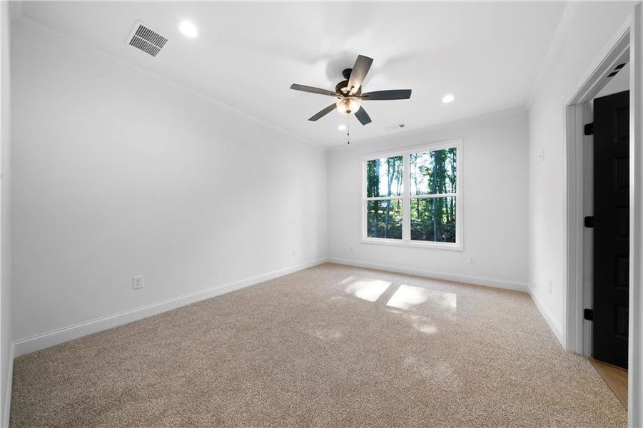 Spacious, unfurnished interior of a new home in , Dallas (Image 10).