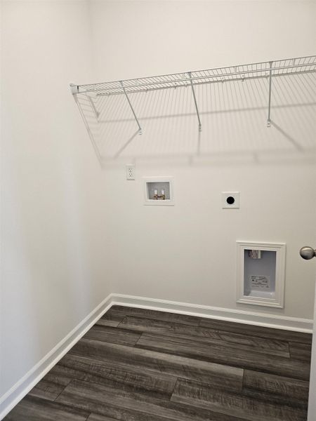 Spacious, unfurnished interior of a new home in Edgefield, Loris (Image 24).