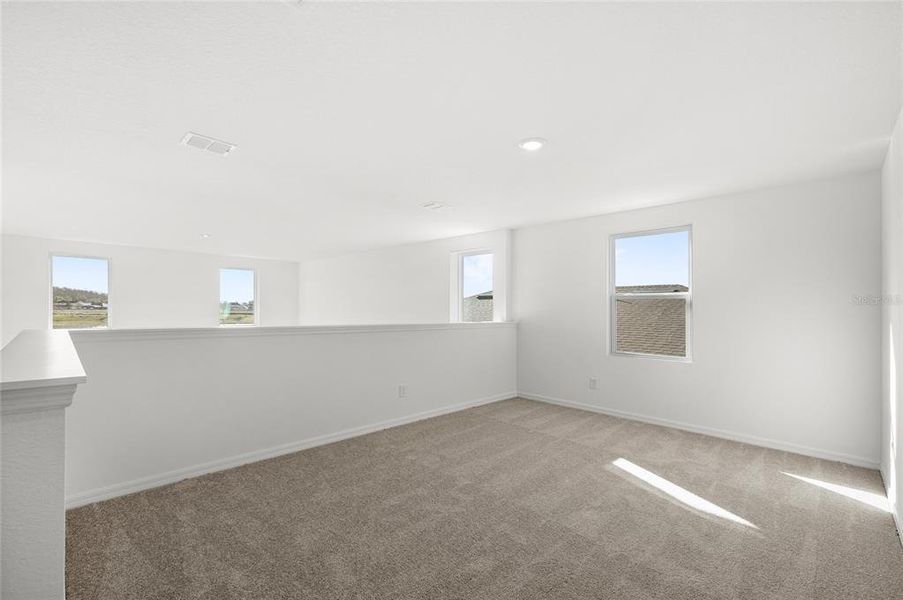 Spacious, unfurnished interior of a new home in , Kissimmee (Image 27).