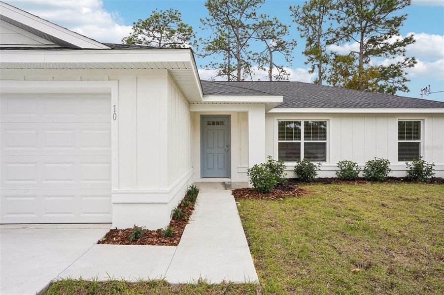 Exterior details and patio area of a home in , Ocala (Image 27). Exterior details and patio area of a home in , Ocala (Image 27).