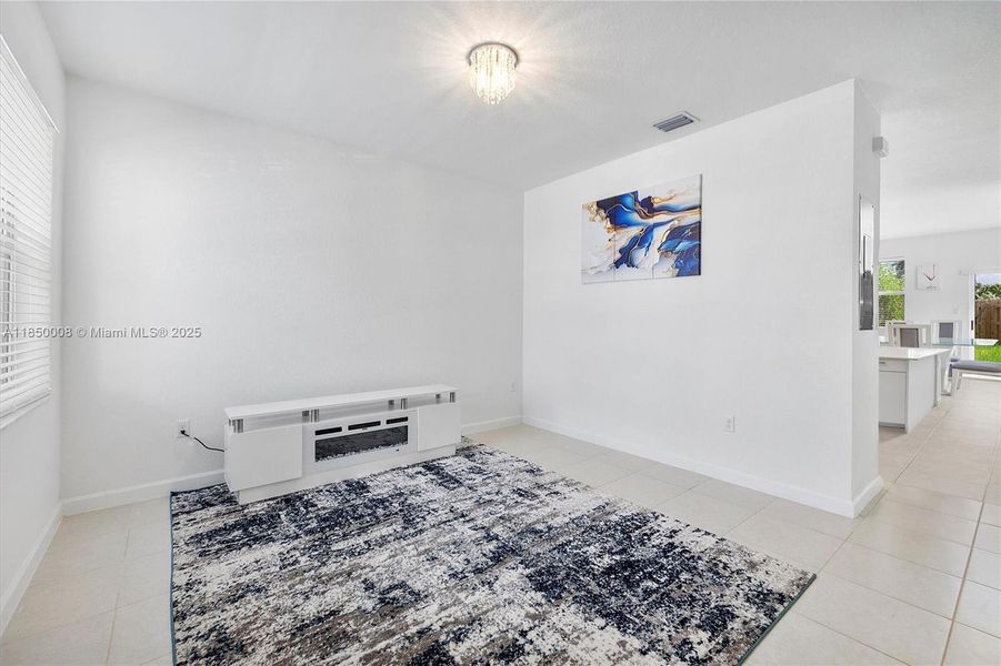 Image 33 of a home in .