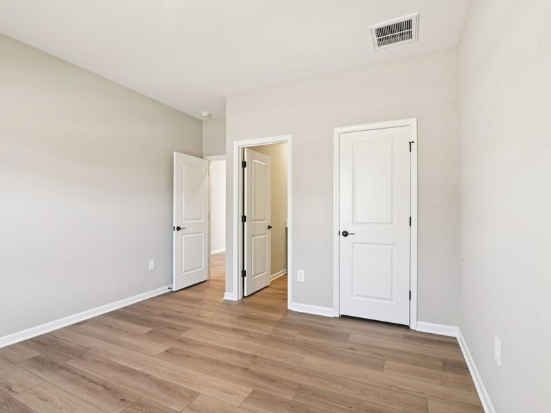 Spacious, unfurnished interior of a new home in Watkins Glen, Raleigh (Image 17). Spacious, unfurnished interior of a new home in Watkins Glen, Raleigh (Image 17).