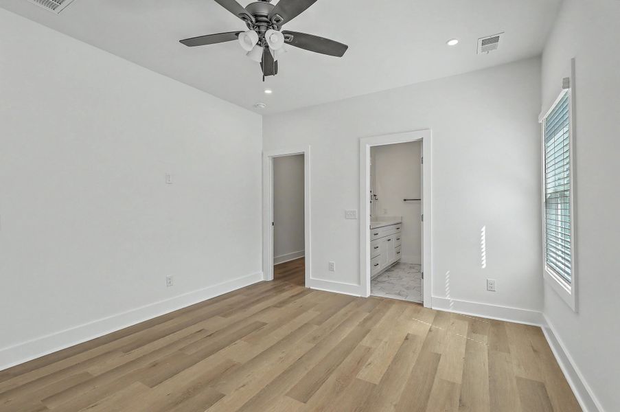 Spacious, unfurnished interior of a new home in , Walterboro (Image 17).