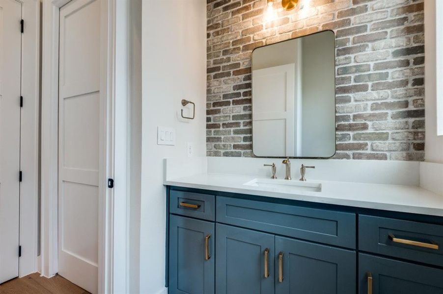 Furnished interior view inside a new home in , Grapevine (Image 28).