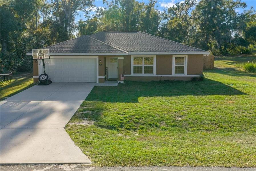Exterior details and patio area of a home in , Ocala (Image 20).