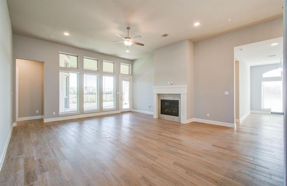 Spacious Living room