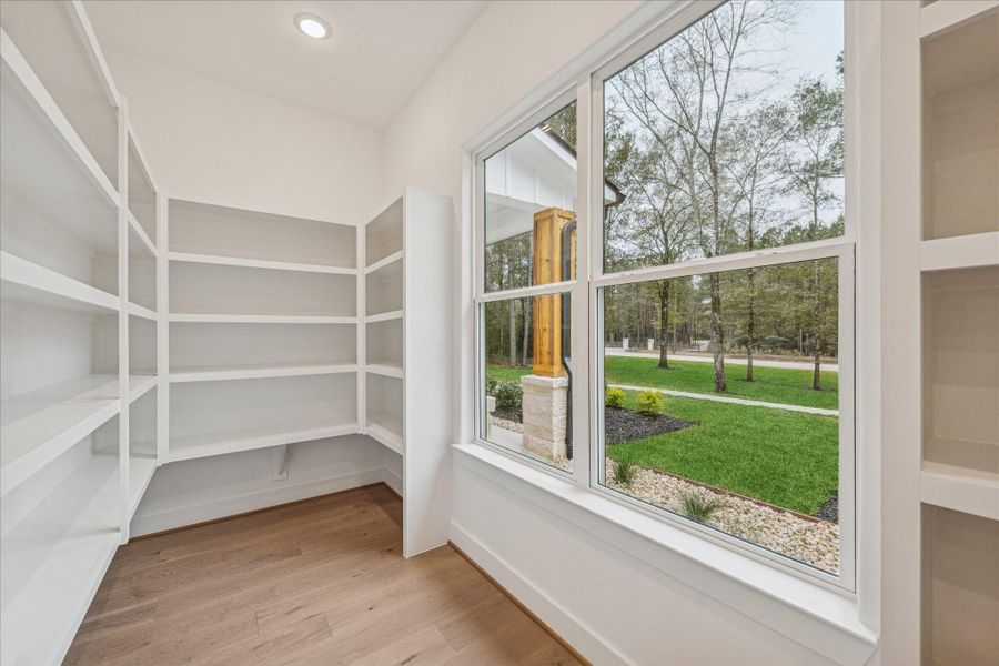 Spacious, unfurnished interior of a new home in , Huntsville (Image 33).