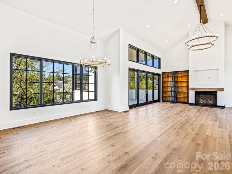 Spacious, unfurnished interior of a new home in , Asheville (Image 37).
