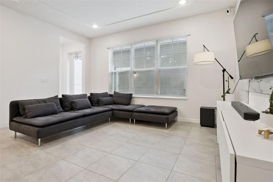 Furnished interior view inside a new home in , Winter Garden (Image 14).