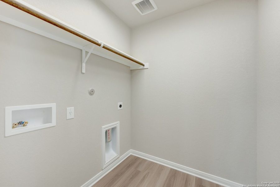 Spacious, unfurnished interior of a new home in Greenspoint Heights, Seguin (Image 9). Spacious, unfurnished interior of a new home in Greenspoint Heights, Seguin (Image 9).