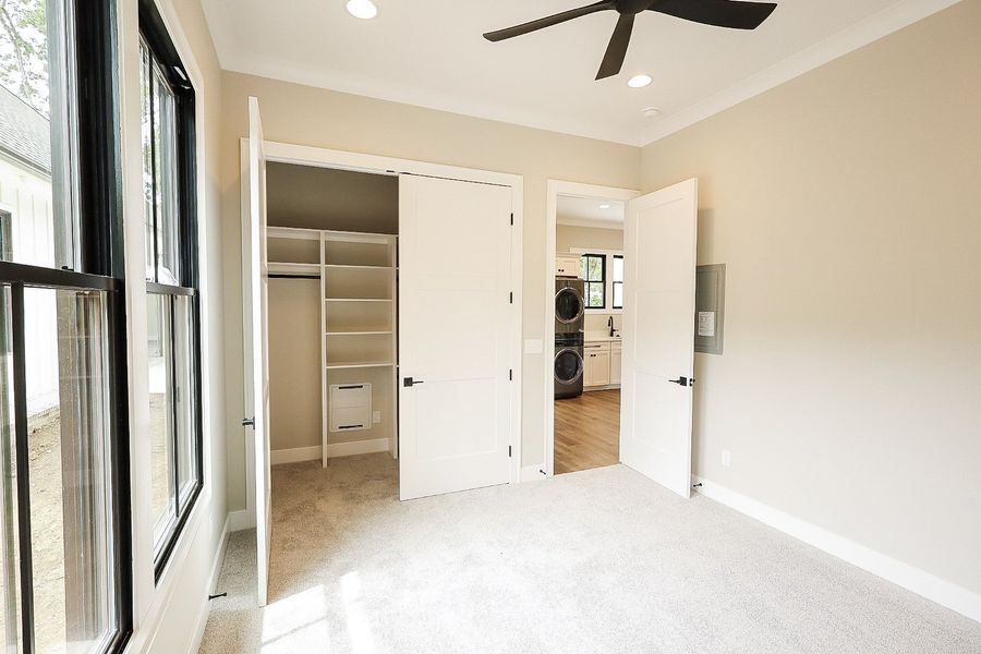 Spacious, unfurnished interior of a new home in Hidden River, Signal Mountain (Image 93). Spacious, unfurnished interior of a new home in Hidden River, Signal Mountain (Image 93).