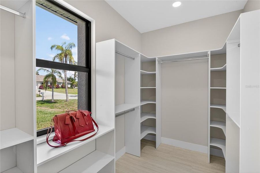 Furnished interior view inside a new home in , Cape Coral (Image 14).